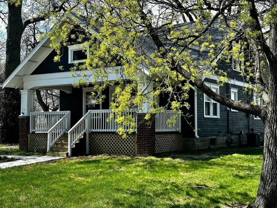 Mrs. Hughes Cottage - 2 Bedroom House W/ Parking Hamilton Εξωτερικό φωτογραφία
