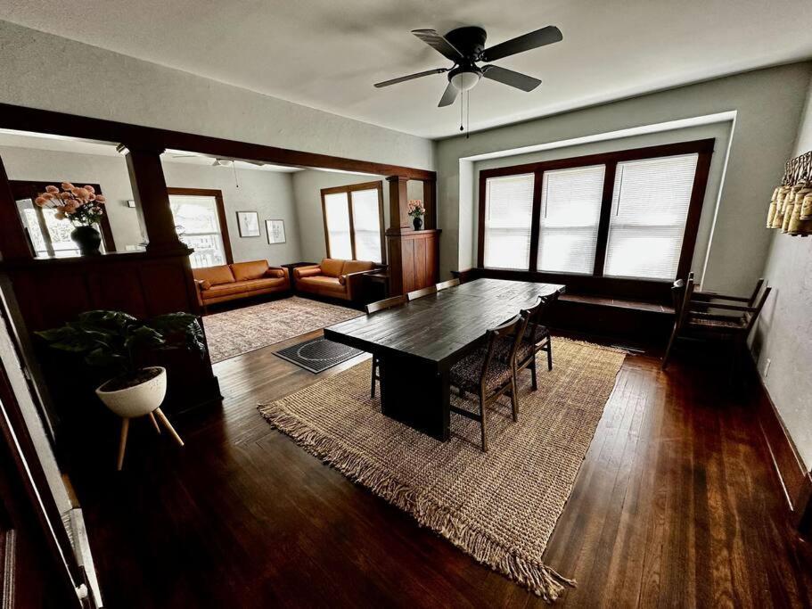 Mrs. Hughes Cottage - 2 Bedroom House W/ Parking Hamilton Εξωτερικό φωτογραφία